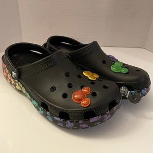 CROCS Classic DISNEY Mickey Muuse Rainbow Celebration Clog Men size 11 NEW